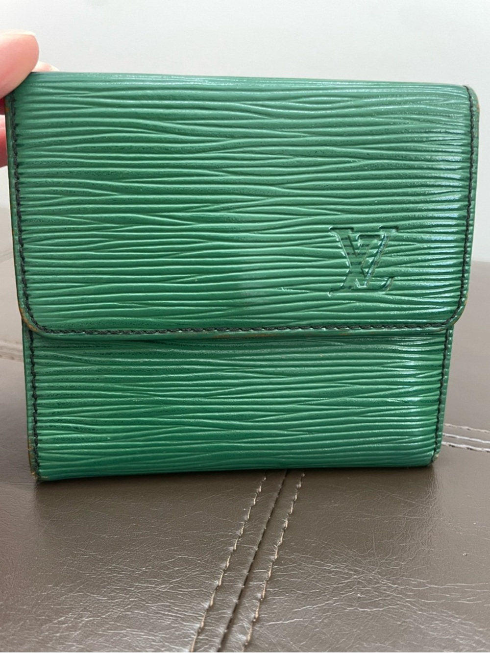 Vintage Louis Vuitton Epi Leather porte monnaie billets cult clés wallet green